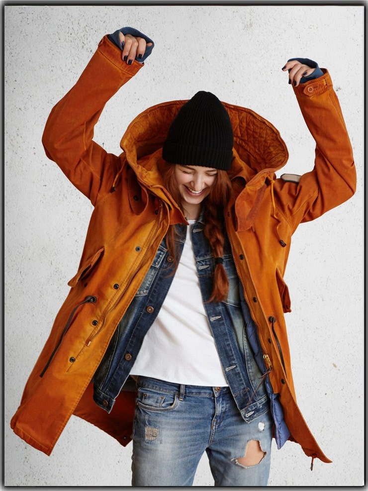 Hands on The Air Pose