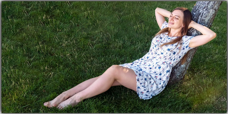 Lean Back Female Poses