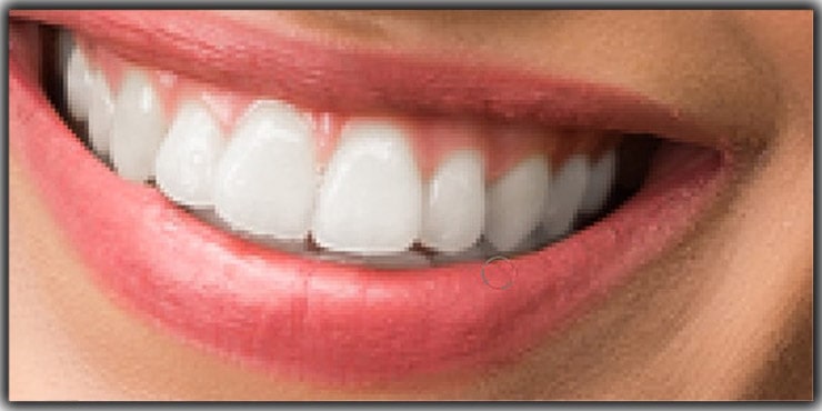 How to Whiten Teeth in Photoshop (A Helpful Guide)