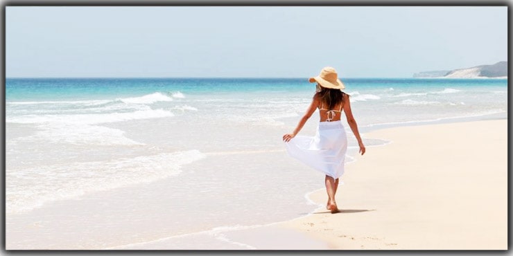 Beach Engagement Photography Tips, Ideas and Editing Process